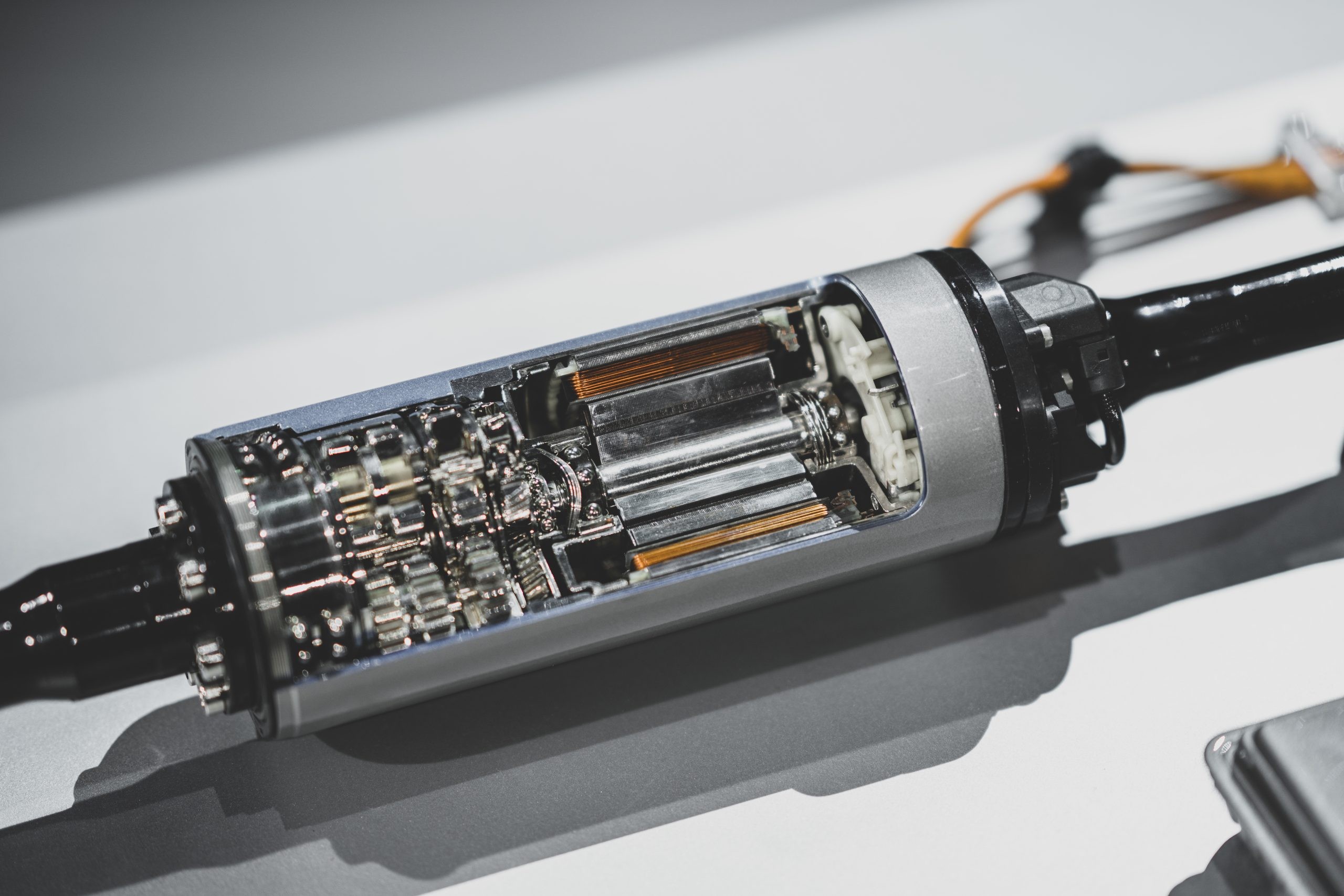 Electromechanical active roll stabilization