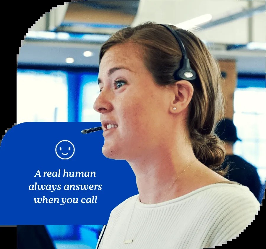 An image showcasing award-winning customer support from FreshBooks with a customer support representative.